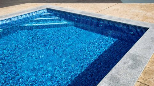 Swimming pool liner suppliers